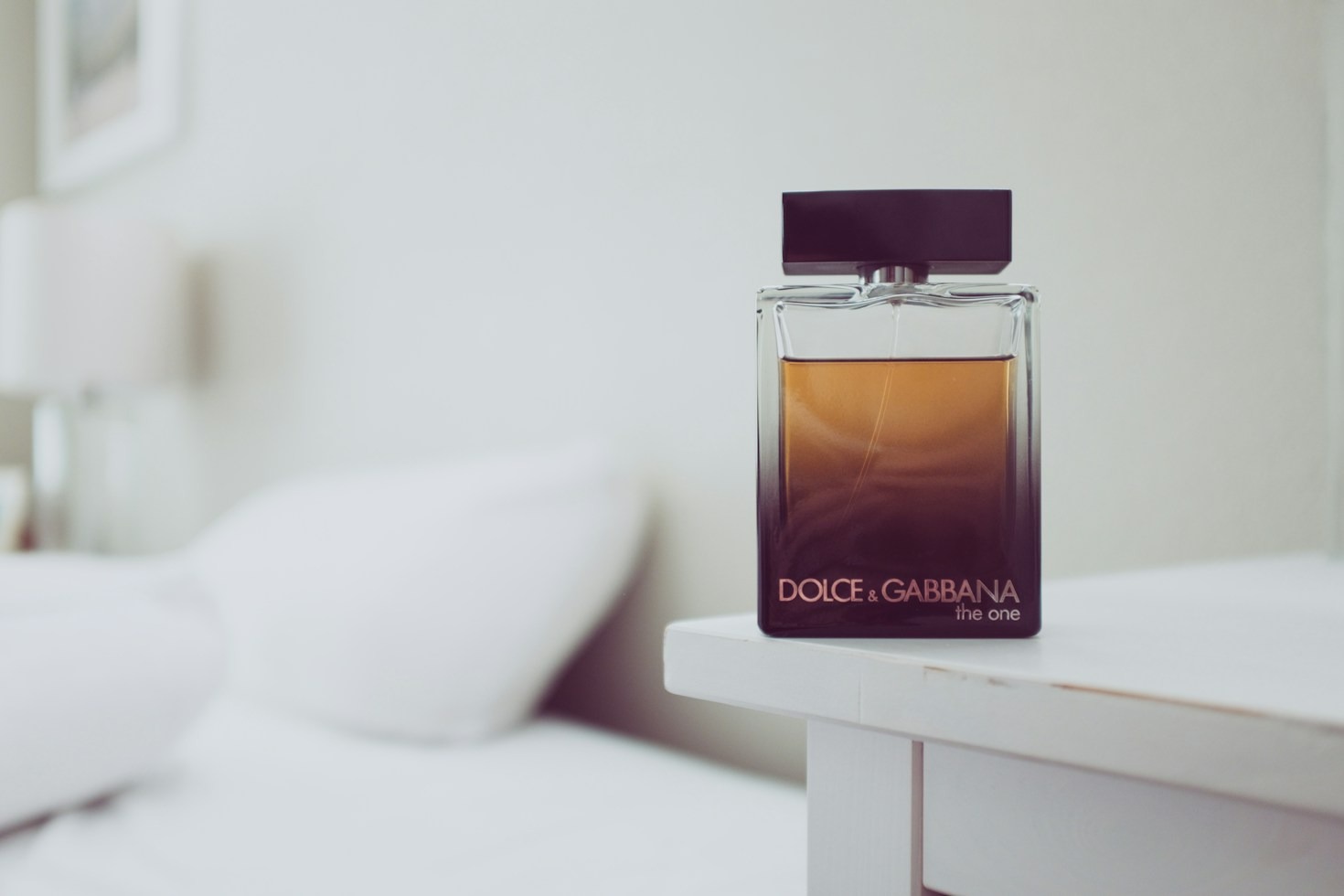 Fragranze da donna per l’autunno: lusso contro low cost